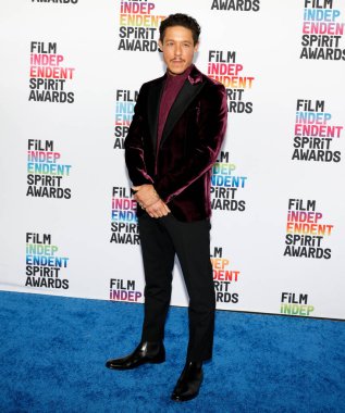 Santa Monica, California - 4 Mart 2023 Theresa Park ve Francesco Melzi Eril 2023 Film Bağımsız Ruh Ödülleri 'ne katıldılar.