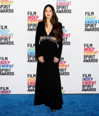 Santa Monica, California - 4 Mart 2023: Leah Chen Baker 2023 Bağımsız Ruh Ödülleri 'ne katıldı.