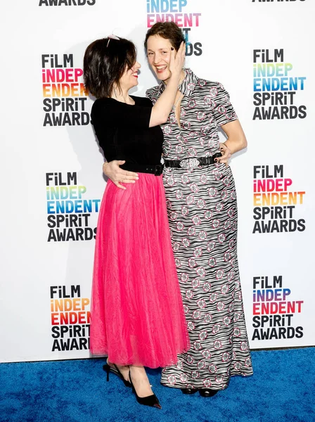 サンタモニカ カリフォルニア州 2023年3月4日 マリー クロイツァーとヴィッキー クリープスが2023年映画インディペンデントスピリット賞を受賞 — ストック写真