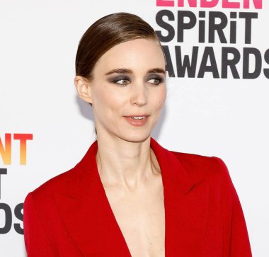 Santa Monica, Kaliforniya - 04 Mart 2023 Rooney Mara, 2023 Bağımsız Ruh Ödülleri 'ne katıldı.