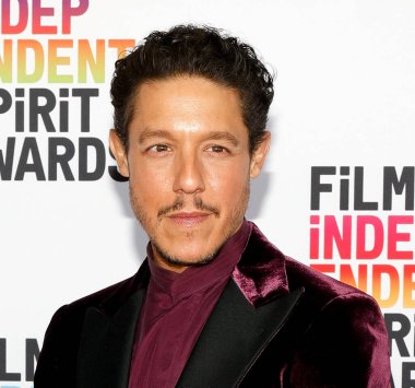 Santa Monica, California - 4 Mart 2023 Theo Rossi 2023 Bağımsız Ruh Ödülleri 'ne katıldı.