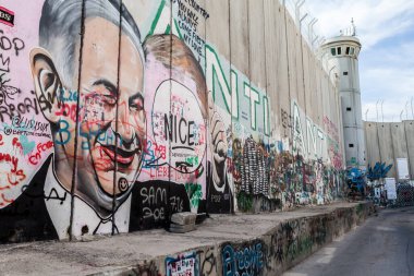 BETHLEHEM, ISRAEL - CIRCA MAYIS 2018: İsrail Batı Şeria bariyeri veya duvarı Mayıs 2018 'de Beytüllahim' de.