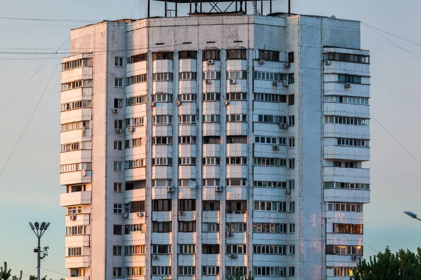 Almaty Kazakhstan Circa June 2017 6月頃のアルマトイの高層ビルの景色2017年アルマトイ — ストック写真