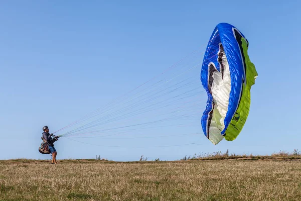 View Paraglider Practicing Extreme Sport Trzesacz Poland Circa August 2021 — Stock Photo, Image