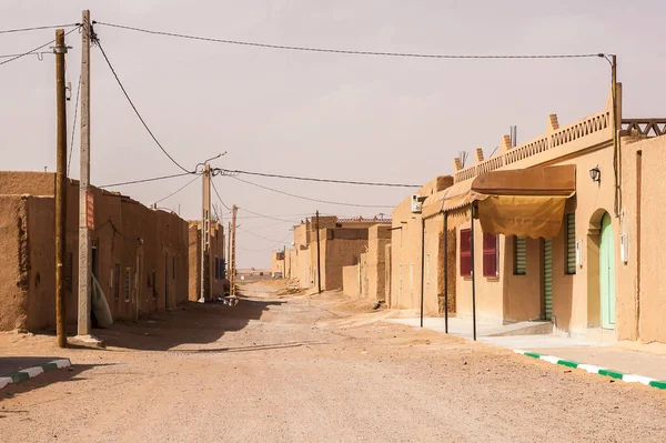 stock image HASSILABIED, MOROCCO - CIRCA SEPTEMBER 2014: view of the village Hassilabied near Merzouga, Erg Chebbi sand dunes circa September 2014 in Hassilabied.