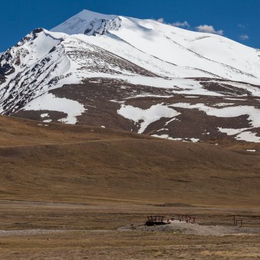 Kırgızistan 'ın Issyk Kul Bölgesinde Barskoon (Arabel) Syrts