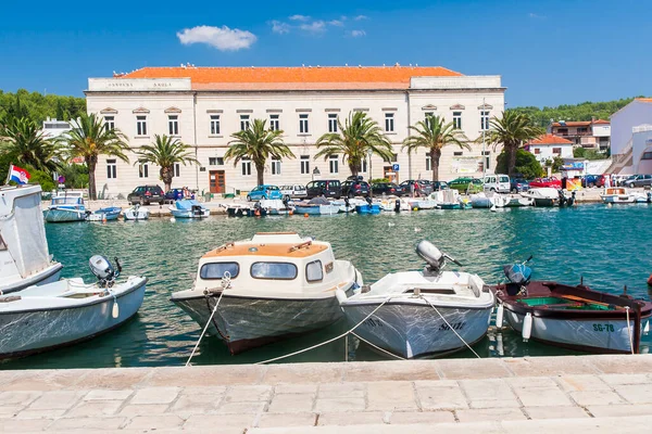 Hırvatistan 'ın Hvar adasında yer alan küçük bir kasaba olan Stari Grad, Ağustos 2016' da Stari Grad 'da görülüyor..