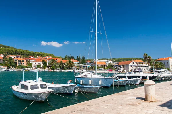 Pohled Stari Grad Malé Městečko Ležící Chorvatském Ostrově Hvar Asi — Stock fotografie