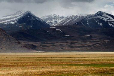 Tacikistan 'daki Pamir Dağları' nın güzel manzarası