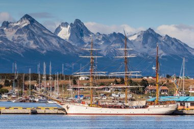 USHUAIA, ARGENTINA - CIRCA FEBRUARY 2023: Ushuaia, Arjantin 'in güneyinde Şubat 2023' te kurulmuş bir şehirdir..
