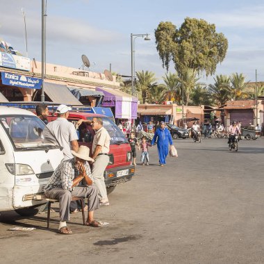 MARRAKECH, MOROCCO - CIRCA EPTEMBER 2014: Marakeş sokakları Eylül 2014 civarı Marakeş 'te.