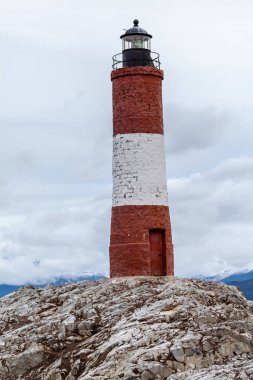 Patagoni 'deki Beagle Kanalı' nın sularında bir deniz feneri.