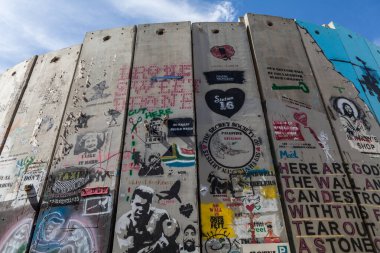 BETHLEHEM, ISRAEL - CIRCA MAYIS 2018: İsrail Batı Şeria bariyeri veya duvarı Mayıs 2018 'de Beytüllahim' de.