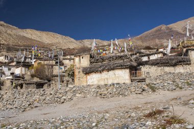 JHONG, NEPAL - CIRCA NOVEMBER 2013: Jhong köyünün Muktinath çevresindeki manzarası Kasım 2013 dolaylarında Jhong.
