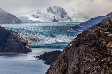 Torres Del Paine Ulusal Parkı 'ndaki Gri Buzul manzarası, Şili.