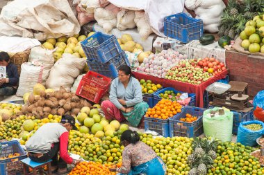 Sokak ticareti, Kasım 2013 'te Katmandu' da Nepal 'de satışın temel biçimidir..