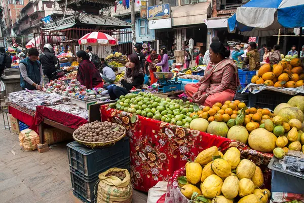Street Trading Basic Form Selling Nepal Circa November 2013 Kathmandu — Stock Photo, Image