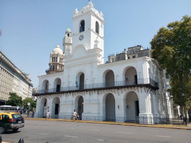 BUENOS AIRES, ARGENTINA - CIRCA MARCH 2023: Buenos Aires 'in hareketli caddeleri, Arjantin' in başkenti, Mart 2023 Buenos Aires.