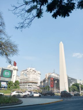 BUENOS AIRES, ARGENTINA - CIRCA MARCH 2023: Buenos Aires 'in hareketli caddeleri, Arjantin' in başkenti, Mart 2023 Buenos Aires.