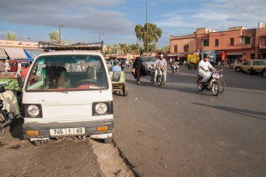 MARRAKECH, MOROCCO - CIRCA EPTEMBER 2014: Marakeş sokakları Eylül 2014 civarı Marakeş 'te.