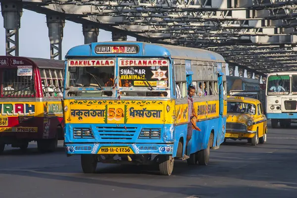 stock image CALCUTTA, INDIA - CIRCA NOVEMBER 2013: Indian bus circa November 2013 in Calcutta.