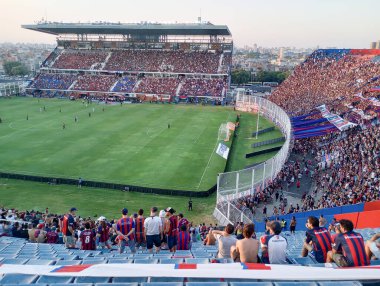BUENOS AIRES, ARGENTINA - CIRCA MARCH 2023: Buenos Aires 'teki San Lorenzo de Almagro Stadyumundaki taraftarlar, Mart 2023' te Buenos Aires 'te.