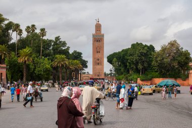 MARRAKECH, MOROCCO - CIRCA EPTEMBER 2014: Marakeş sokakları Eylül 2014 civarı Marakeş 'te.