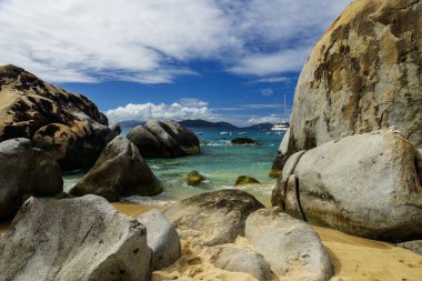 Hamamlar, el değmemiş güzel kayalar Virgin Gorda, Britanya Virgin Adaları 'ndaki plajlar.