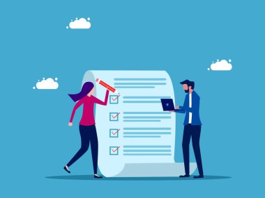 İşi tamamlamak için projeyi tahmin et. Faturaları ya da vergileri hesapla. İş adamları proje belgeleri vektörünü incelemeye yardım ediyorlar