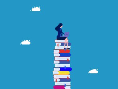 Bağımsız olarak bilgi arayışı. Dizüstü bilgisayarı olan iş kadını kitap yığını vektörü üzerinde çalışıyor