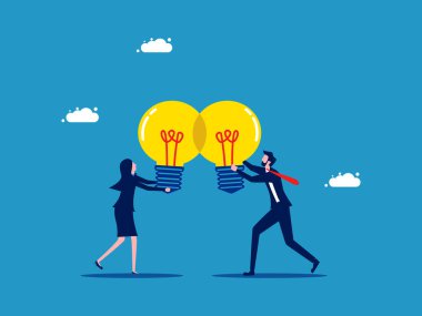 Aynı fikirde olan insanlar. İş adamları ampul fikir vektörünü paylaşıyor