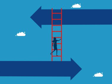 İş yaklaşımını değiştir. İş kadını merdiven vektörüyle yukarı tırmanıyor.