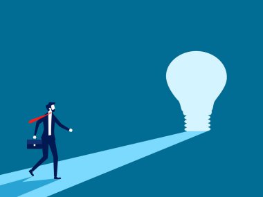 Yeni öğrenme fırsatları buldum. İş adamı ampul kapısında ışık görüyor. Vektör