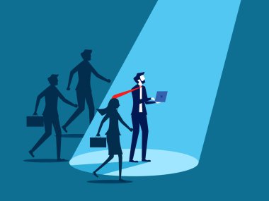 Farklı düşünmek fırsatlar yaratır. İş adamı vektörüne ışık parlıyor