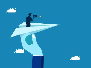 Pazarlama desteği. Büyük bir el kağıt bir uçakta megafonu tutan bir işadamına yardım eder. vektör