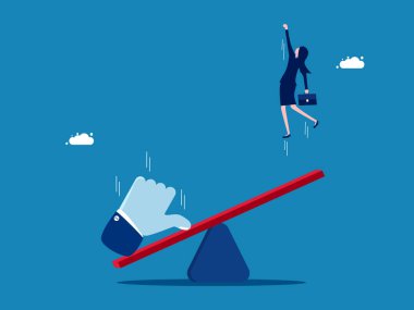 Eleştiri büyüme yaratır. İş kadınının yükseğe zıplamasına yardım etmek için tahterevallinin üzerine baş parmak işareti. Vektör