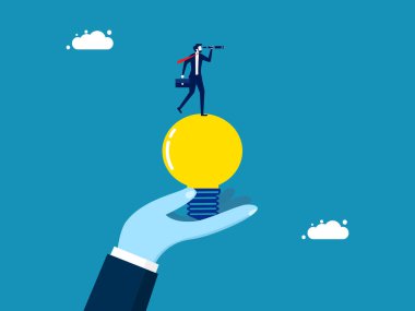 Yaratıcılık ve yeni fikirler. Dürbün vektörüyle ampulün üzerinde duran adam