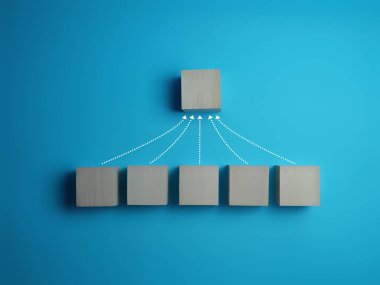 Aynı noktayı gösteren oklu boş tahta blok