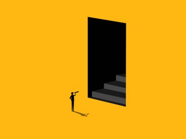 Hırs, yeni kariyer fırsatı. İş adamı kapıdaki merdivenlere bakar.