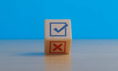 Onayla ve Onayla, Tahta Bloktaki Simgeyi Kontrol Et ve Çapraz Yap