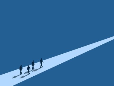 Başarı yolunda, iş ekibi uzun bir yol yürür.