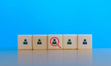 Gruptan İşçi Lideri, Tahta Blokta Seçilmiş Kişi Simgesi