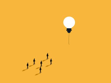 Bir grup insan yüzen bir ampul balonu boyunca yürür.