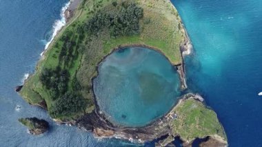 Portekiz, Azores 'deki Vila Franca do Campo Adası Tropikal Cenneti' nin Hava Görüntüsü