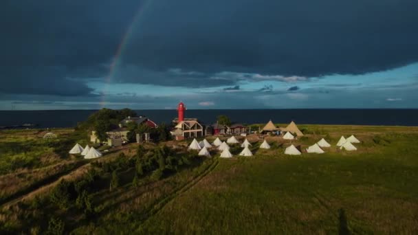 Camping Place Deszczowy Dzień Natura Dwa Tęcze Obóz — Wideo stockowe