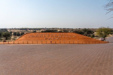Askham, Güney Afrika - 02 Eylül 2022: Kgalagadi Sınır Ötesi Park Kapısı, Kuzey Cape, Güney Afrika