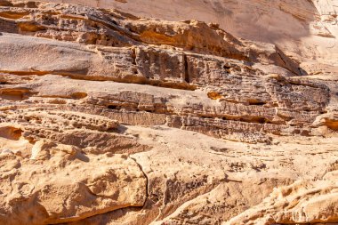 Jabal Ikmah, UNESCO açık hava kütüphanesi, Suudi Arabistan 'ın Alula kentindeki kumtaşı kayalara oyulmuş, eski uygarlığın antik sözcüklerini ve yazıtlarını koruyor.