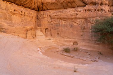 Jabal Ithlib, Al Diwan, Hegra 'da çölde antik kum taşı oluşumu, Suudi Arabistan' ın UNESCO zengin kültürel mirasının kanıtı.