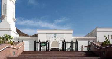 Al Fath Camii, Medine, Suudi Arabistan, İslam mirası, İslam dünyasından ziyaretçilerin ilgisini çeken kutsal bir yer.