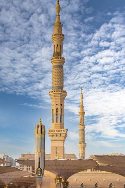 İslam 'ın Suudi Arabistan' daki en kutsal ikinci yeri olan Medine 'deki Kahinler Camii, tüm Müslüman dünyasından ziyaretçileri cezbediyor.